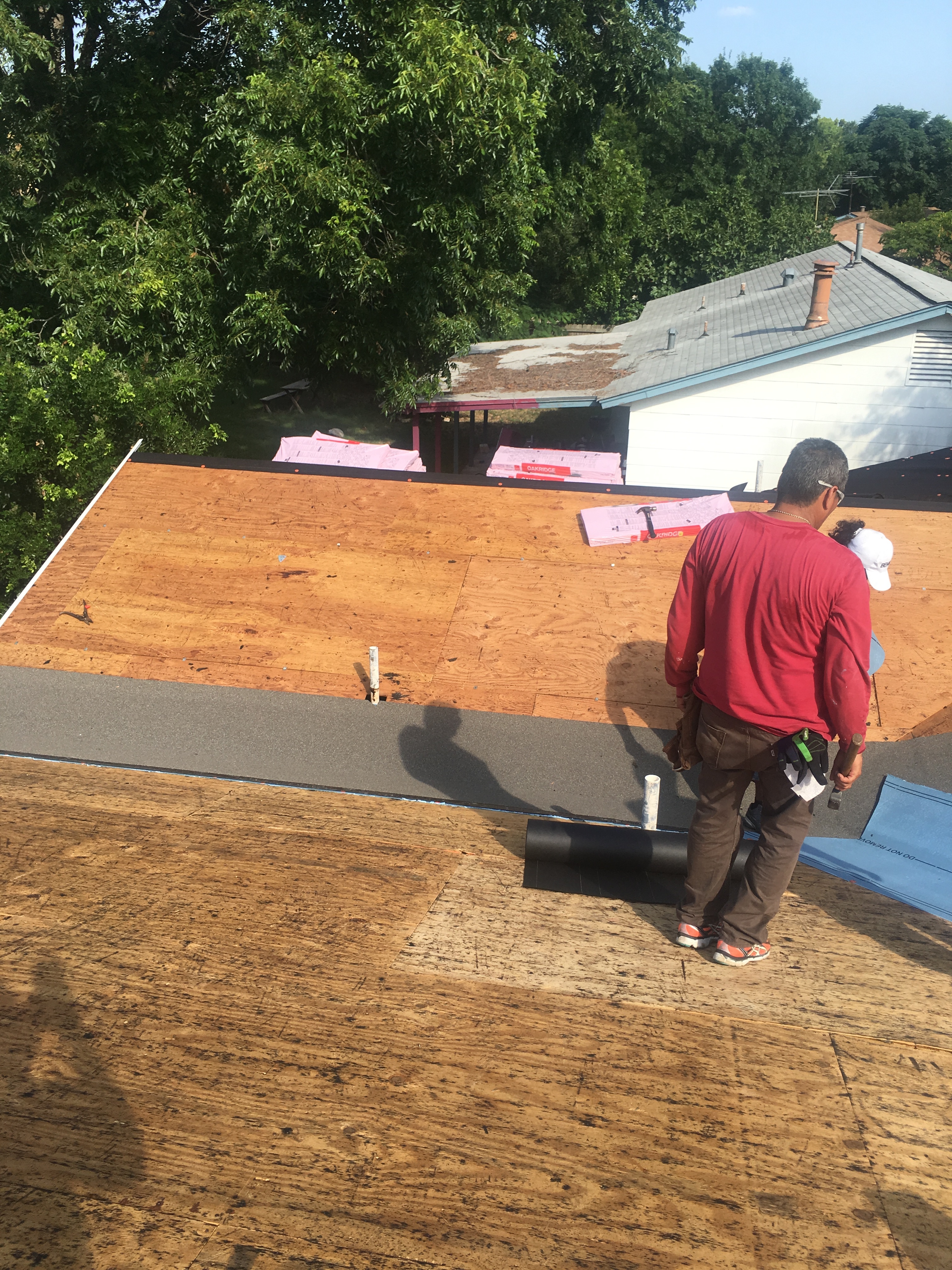 Gallery Images : Mercedes Roofing.